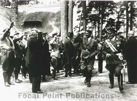 Staff greet Hitler, Göring, at Carinhall, June 1934