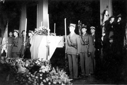 Sikorski Lying in state