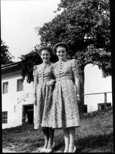 Eva and Gretl Braun