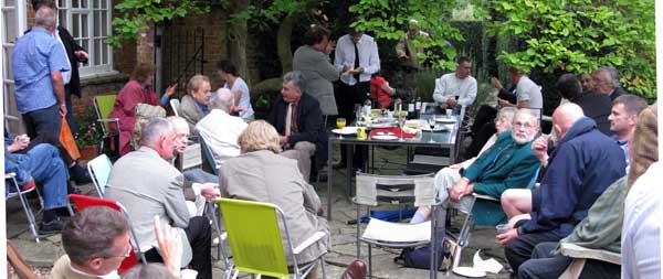 Garden party 300809a 600
