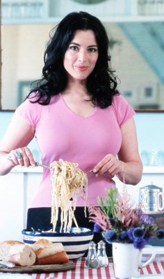 Nigella 17 The lovely NIgella Lawson, in the pink