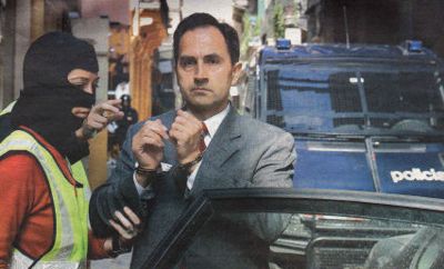 Spanish_law 10 pedro varela in cuffs