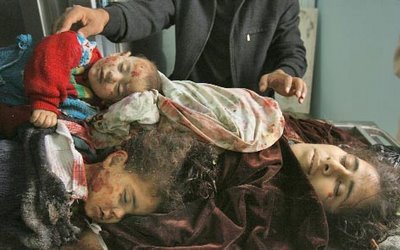 Palestinian mother child