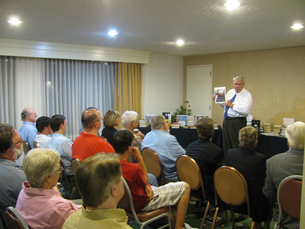 181009 9 David Irving talks in Houston, 18.10.09