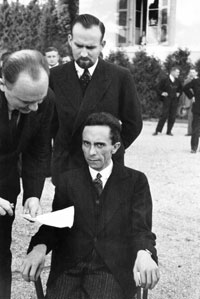 Goebbels Eisenstaedt 200