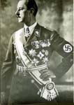 0111_Esser_in_Uniform